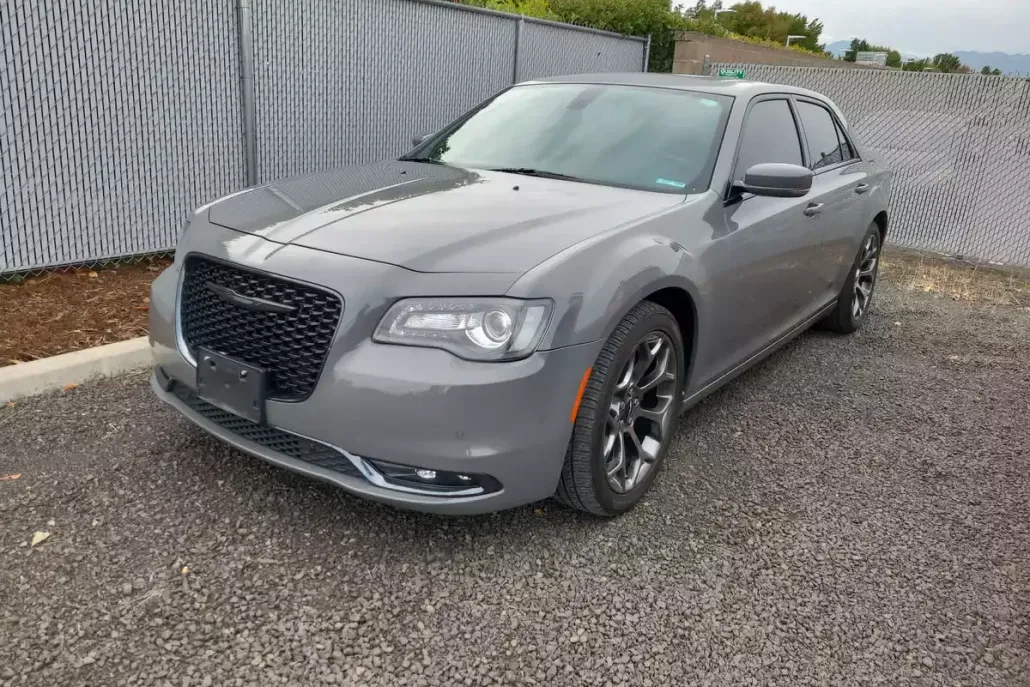 2018 Chrysler 300 S photo 1