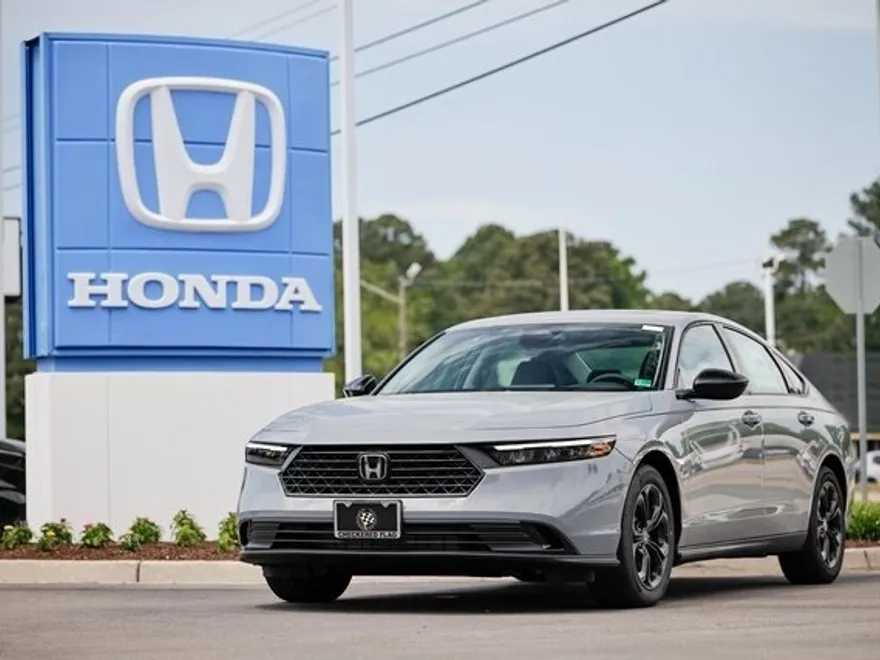 2025 Honda Accord SE photo 1