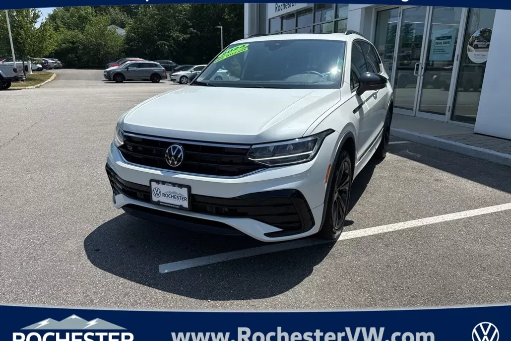 2024 Volkswagen Tiguan SE R-Line Black photo 1