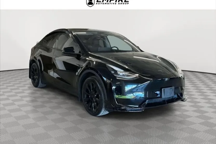 2023 Tesla Model Y Long Range photo 1