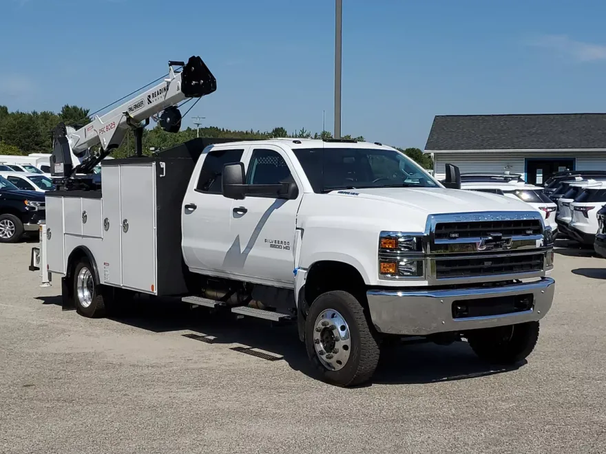 2025 Chevrolet Silverado 6500HD Work Truck photo 1