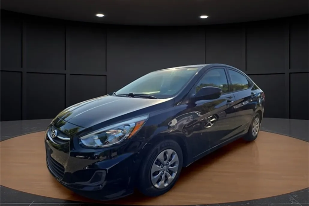 2017 Hyundai Accent SE photo 1