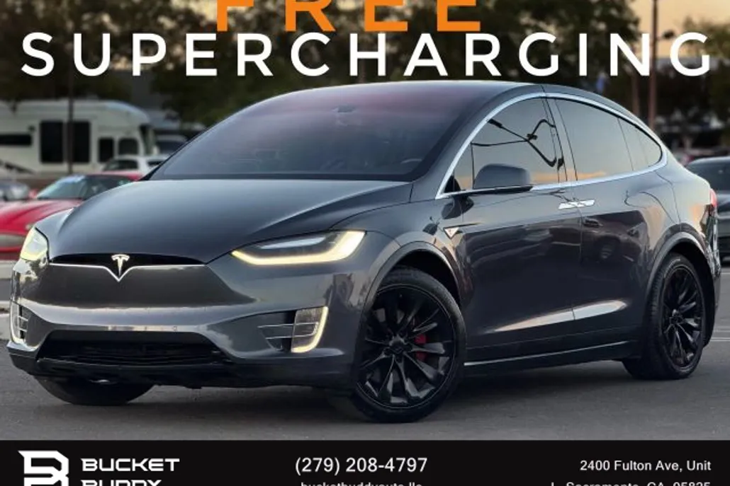 2016 Tesla Model X 90D photo 1