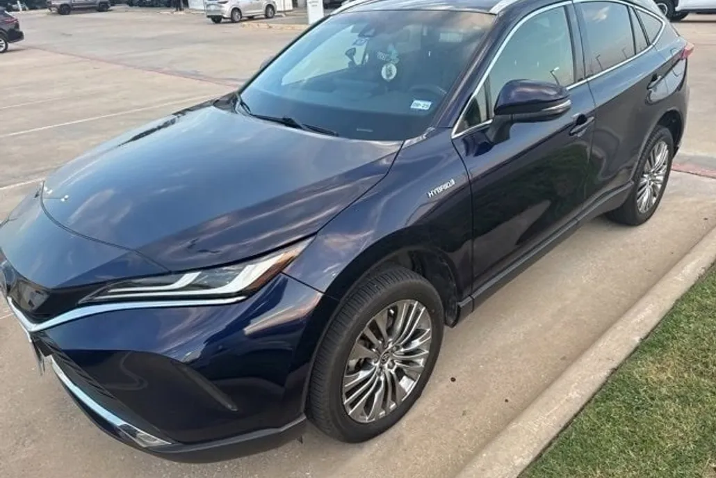 2021 Toyota Venza Limited photo 1