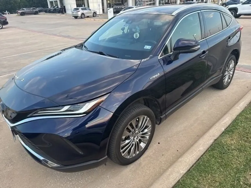 2021 Toyota Venza Limited photo 1