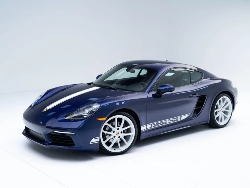 2025 Porsche Cayman photo 1