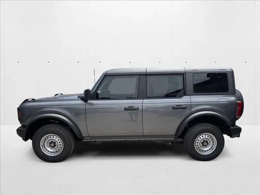 2025 Ford Bronco Base photo 1