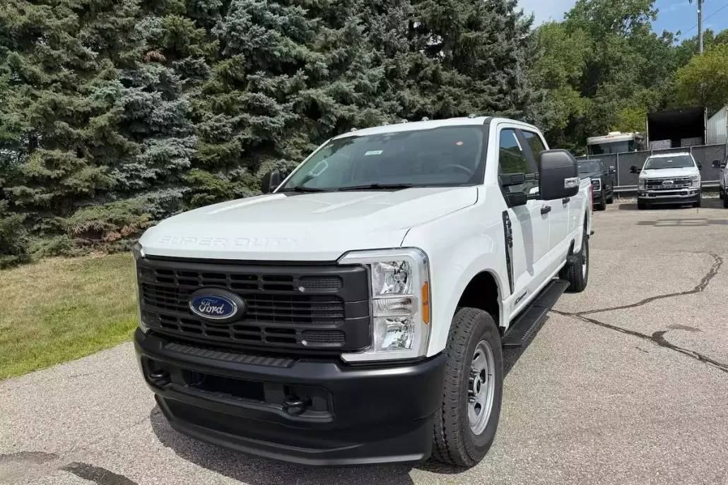 2025 Ford F-350 XL photo 1