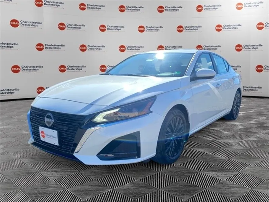 2025 Nissan Altima 2.5 SV photo 1