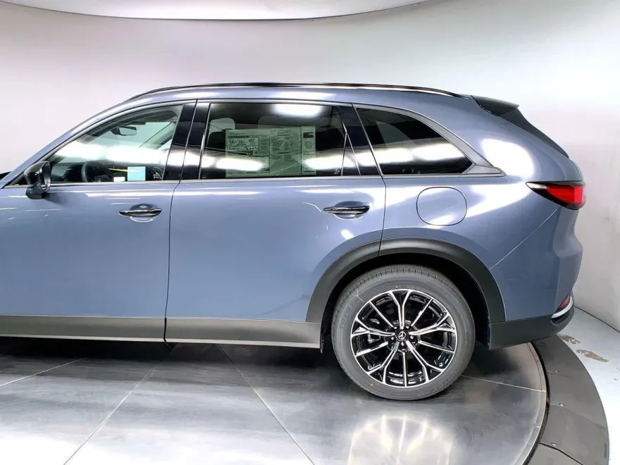 2025 Mazda CX-70 Plug-in Hybrid Premium photo 13