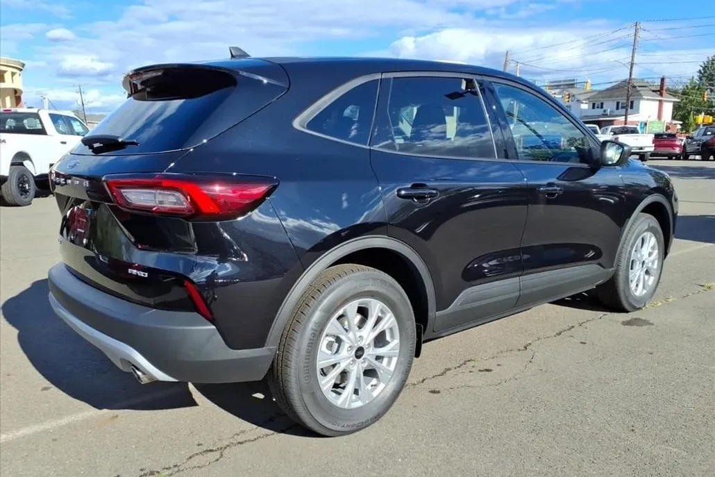 2026 Ford Escape Active photo 1
