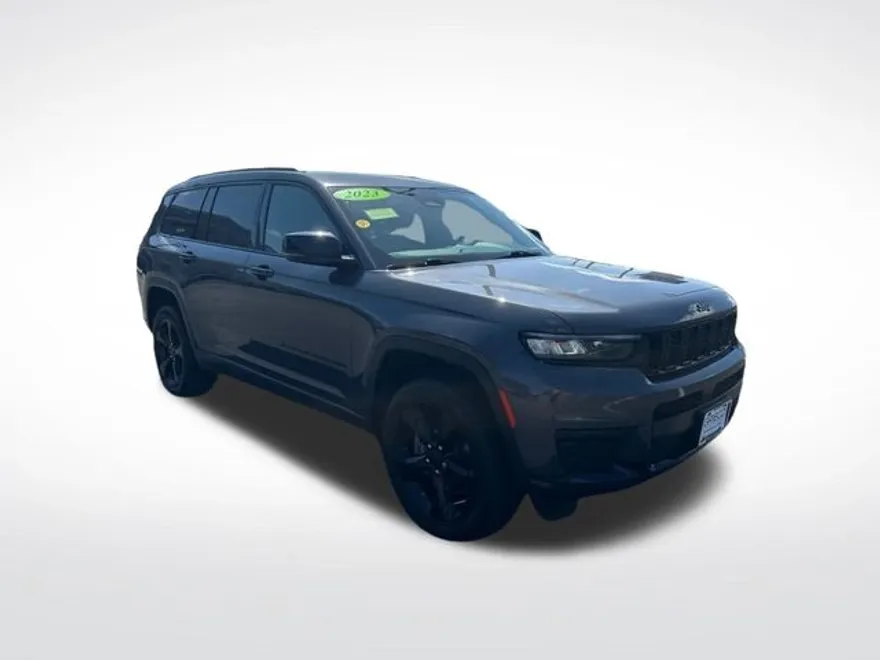 2023 Jeep Grand Cherokee Altitude photo 1