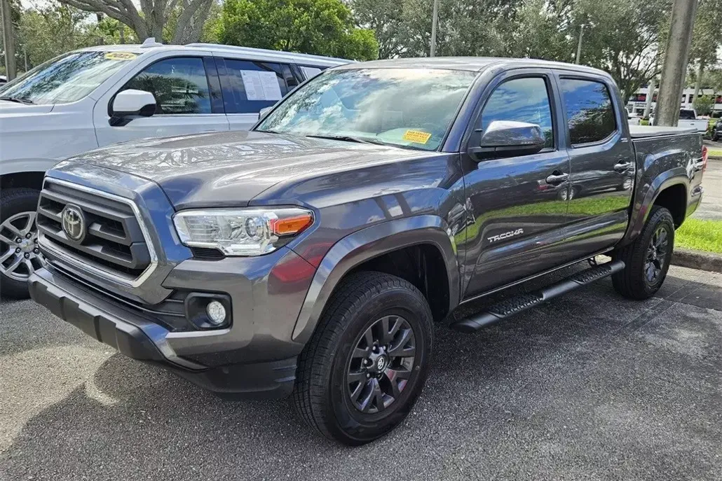 2021 Toyota Tacoma SR5 photo 1