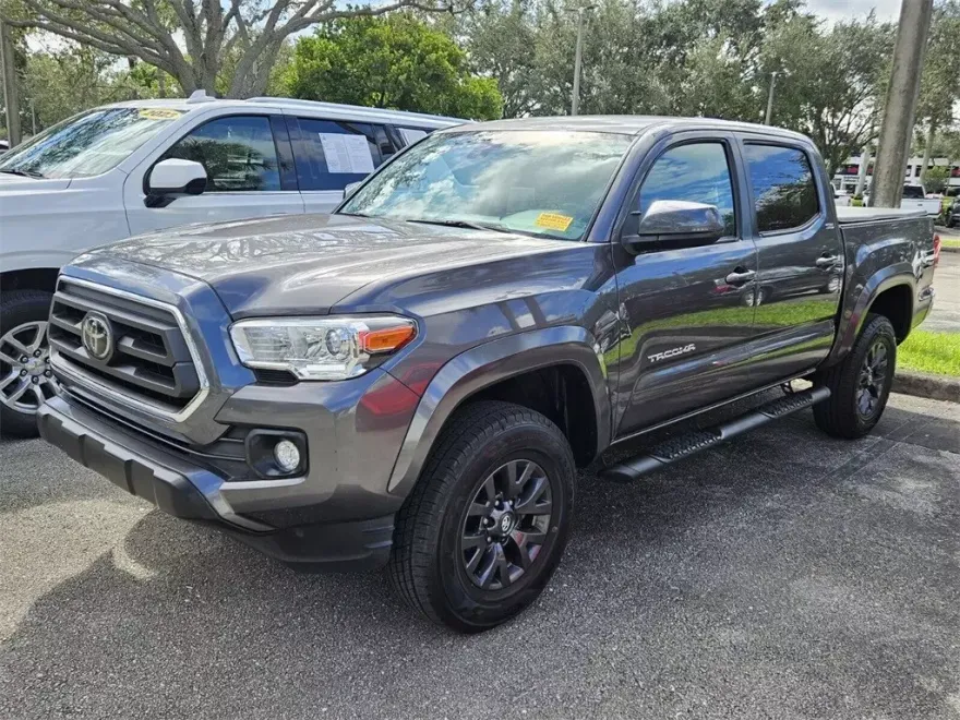 2021 Toyota Tacoma SR5 photo 1