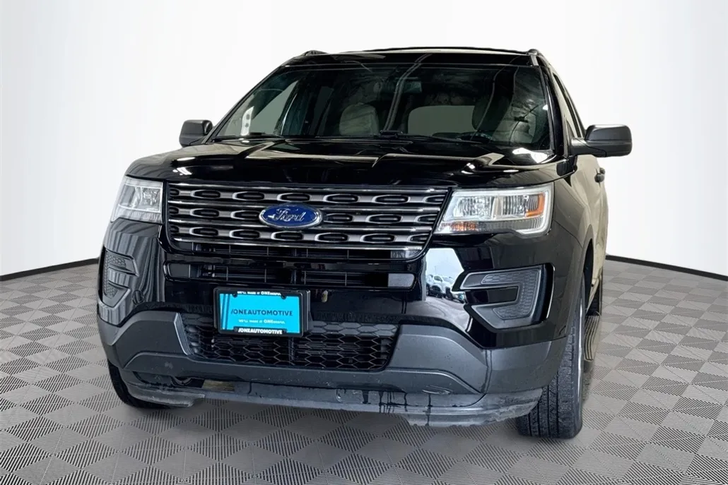 2017 Ford Explorer Base photo 1