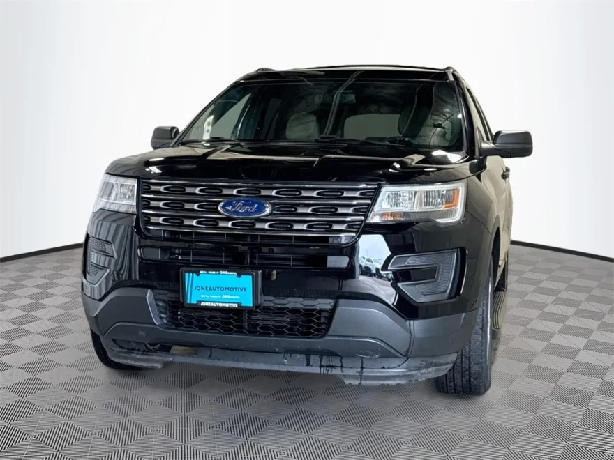 2017 Ford Explorer Base photo 1