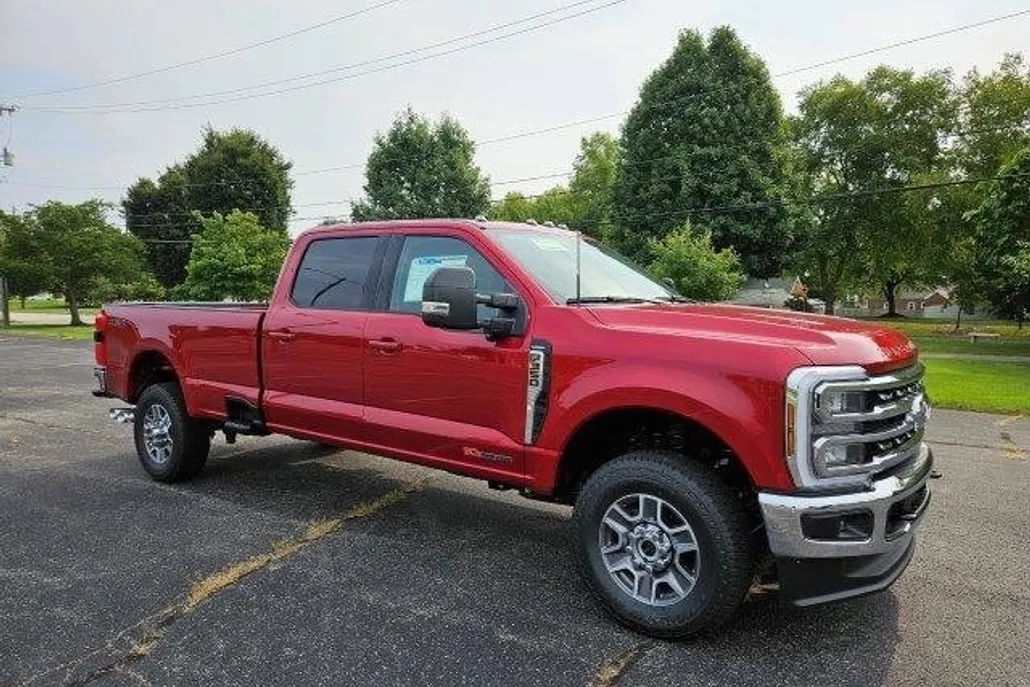 2024 Ford F-350 Lariat photo 1