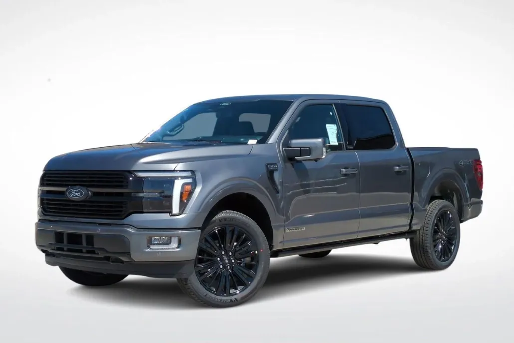 2025 Ford F-150 Platinum photo 1