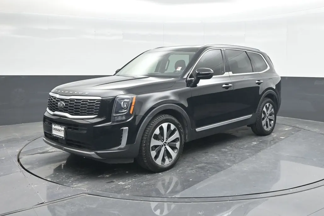 2020 Kia Telluride S photo 1