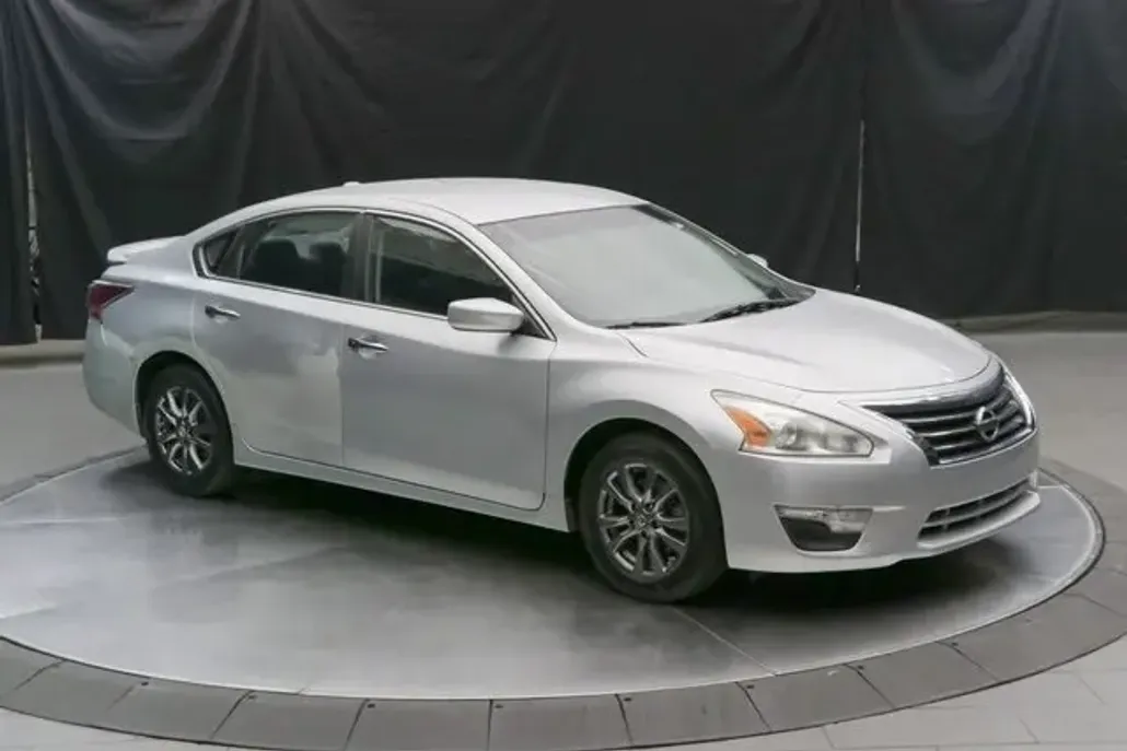 2015 Nissan Altima 2.5 Special Edition photo 1