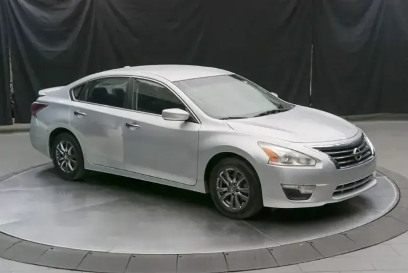 2015 Nissan Altima 2.5 Special Edition photo 1