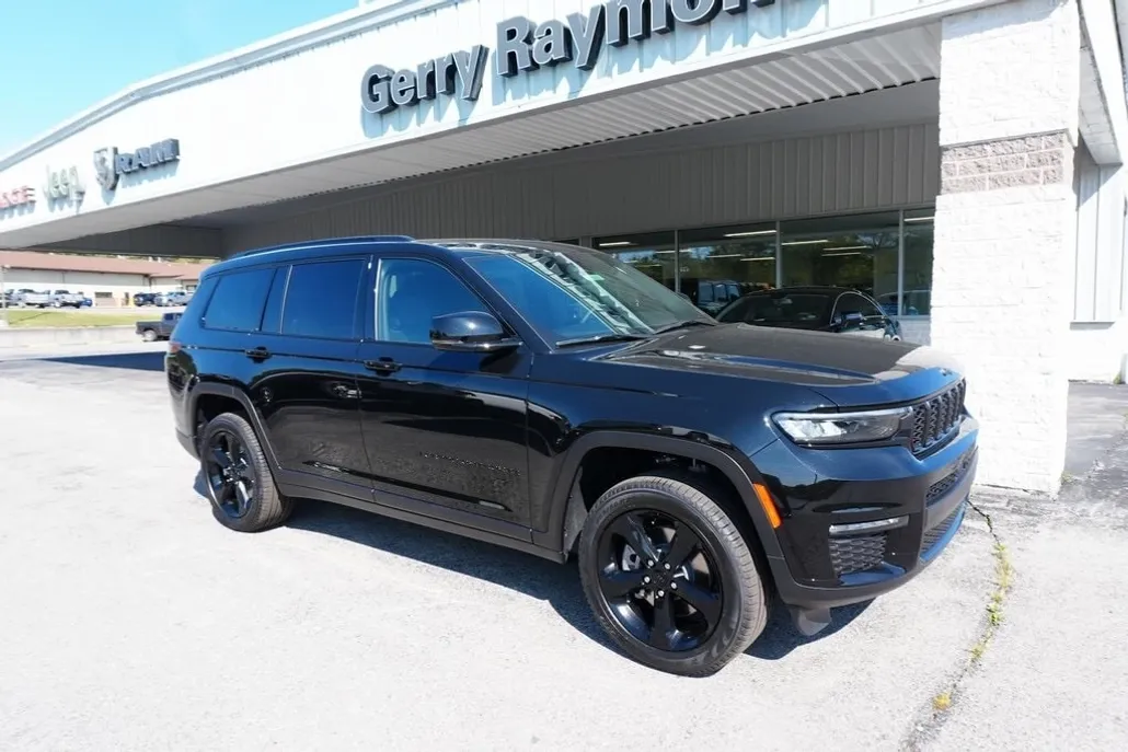 2025 Jeep Grand Cherokee Limited photo 1