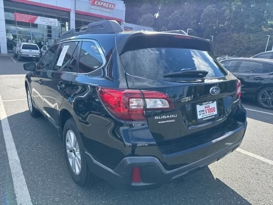 2019 Subaru Outback 2.5i photo 1
