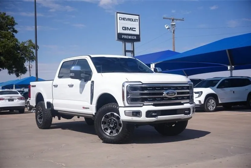 2024 Ford F-250 Platinum photo 1