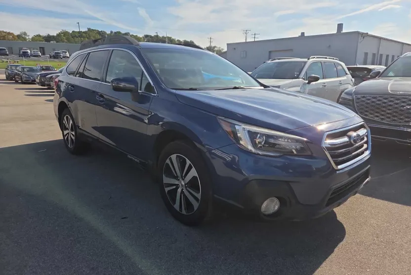 2019 Subaru Outback Limited photo 1