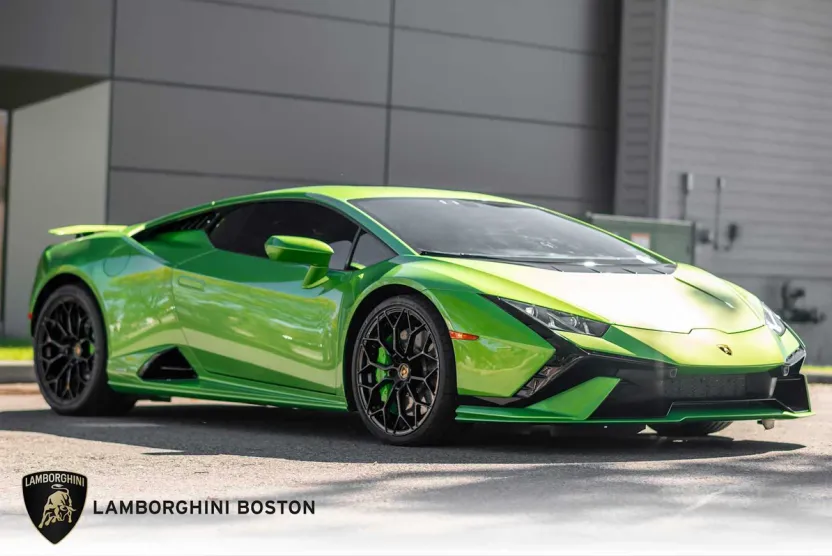 2023 Lamborghini Huracan Tecnica photo 1