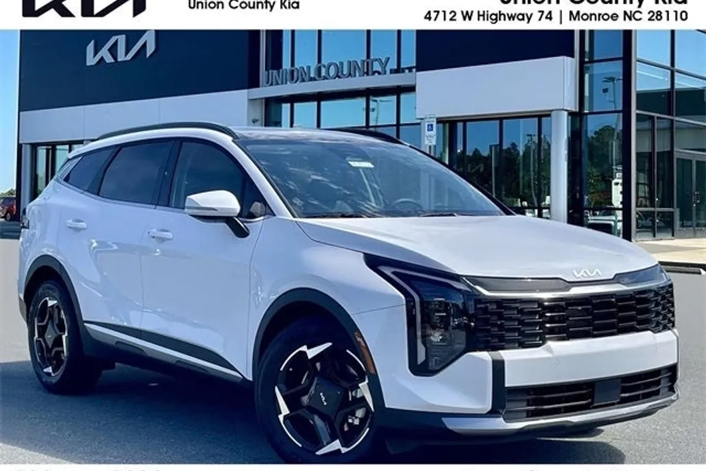 2026 Kia Sportage EX photo 1