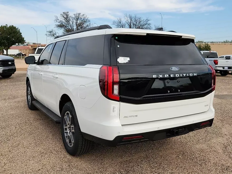 2025 Ford Expedition MAX photo 1