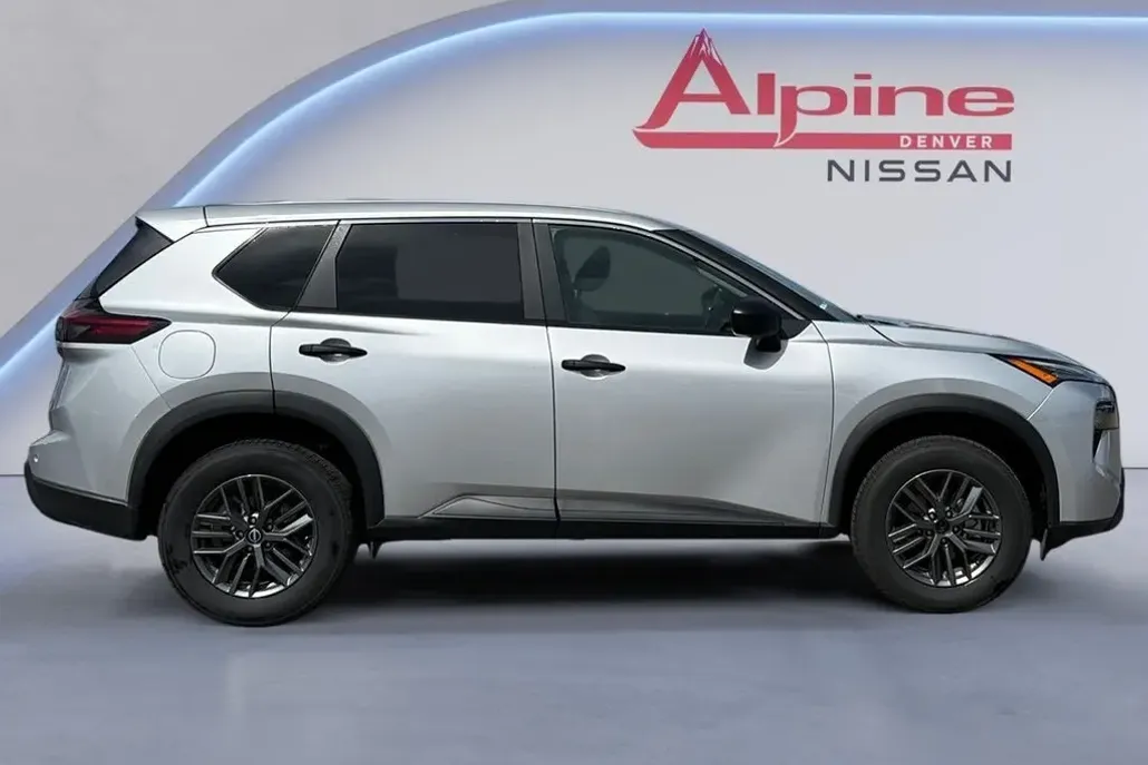 2024 Nissan Rogue S photo 1