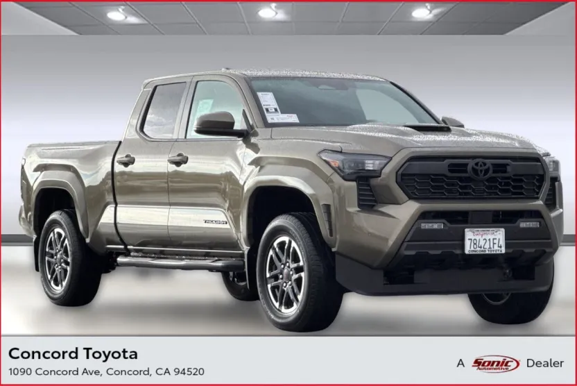 2025 Toyota Tacoma TRD Sport photo 1