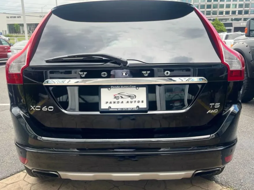 2016 Volvo XC60 T5 Premier photo 1