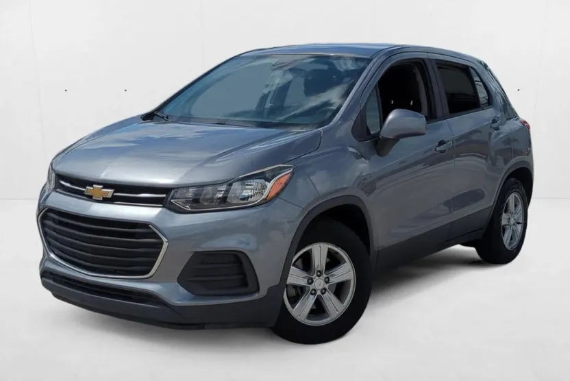 2020 Chevrolet Trax LS photo 1