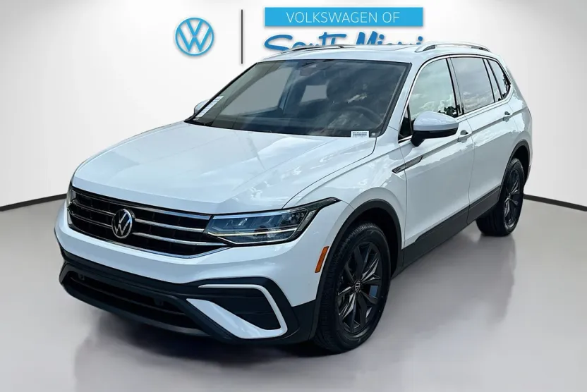 2022 Volkswagen Tiguan SE photo 1