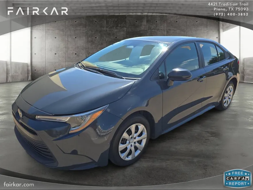 2024 Toyota Corolla LE photo 1