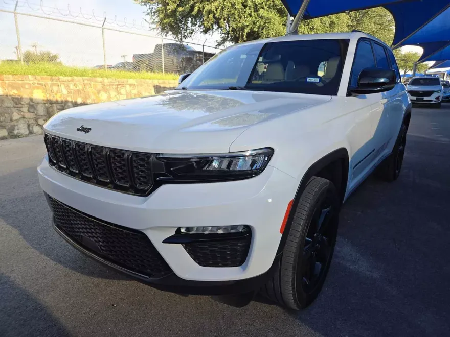 2023 Jeep Grand Cherokee Limited photo 1