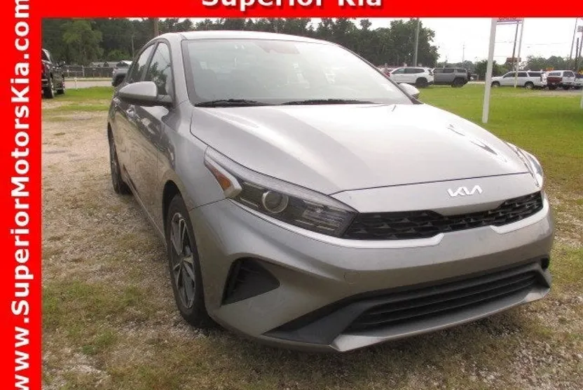 2024 Kia Forte GT-Line photo 1