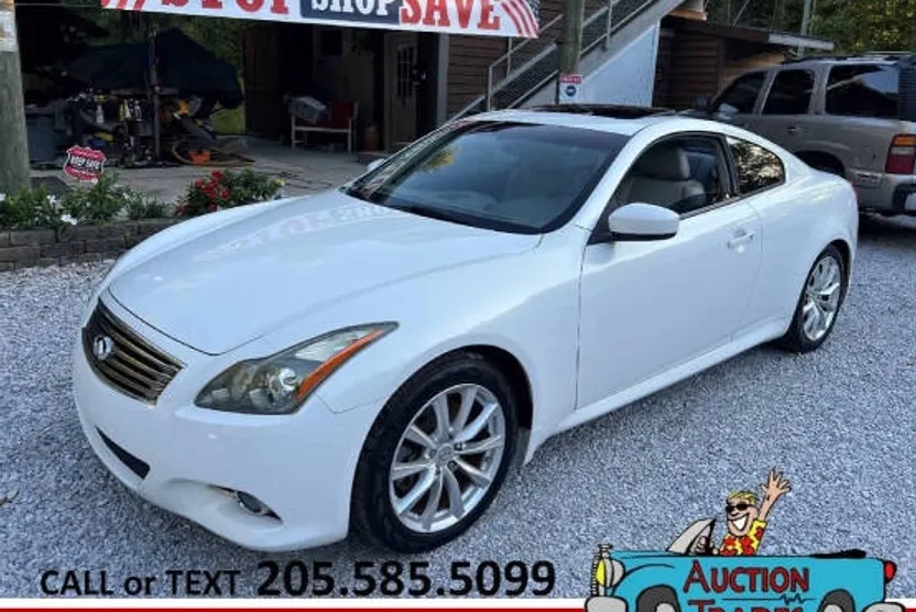 2011 Infiniti G37 Journey Coupe photo 1