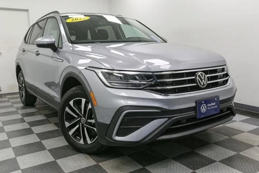2023 Volkswagen Tiguan S photo 1