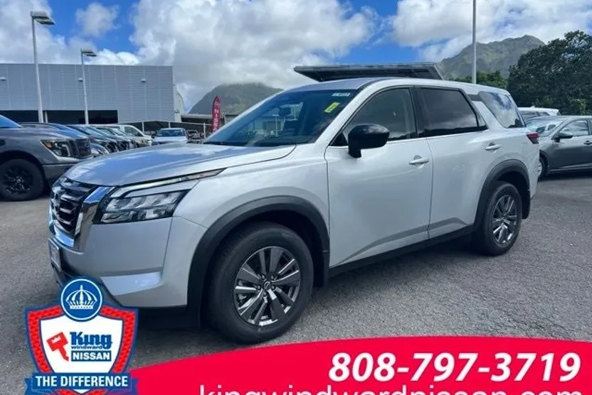 2025 Nissan Pathfinder S photo 1