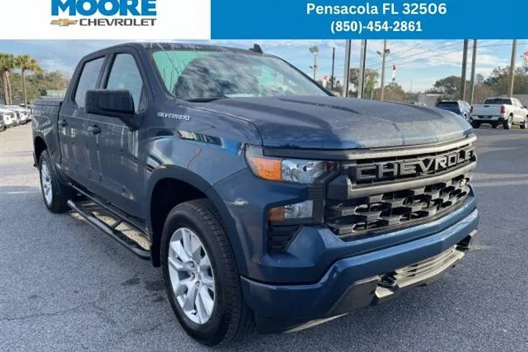 2023 Chevrolet Silverado 1500 Custom photo 1