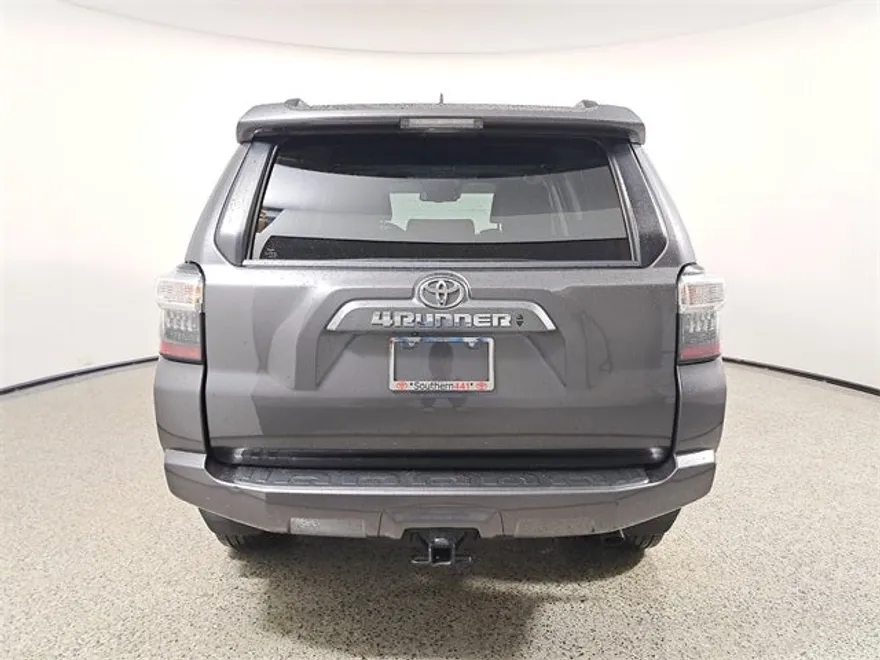 2021 Toyota 4Runner SR5 Premium photo 1