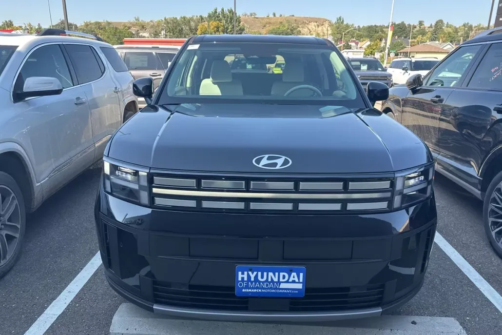 2026 Hyundai Santa Fe SE photo 1