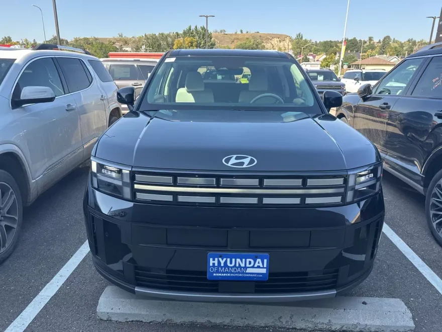 2026 Hyundai Santa Fe SE photo 1