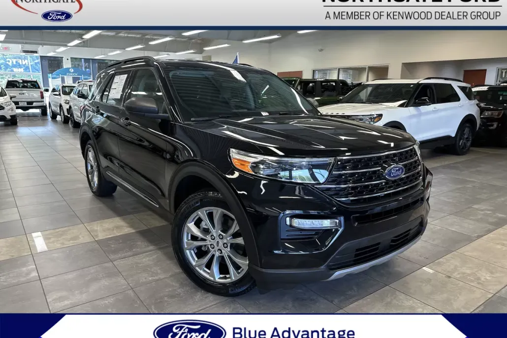 2023 Ford Explorer XLT photo 1