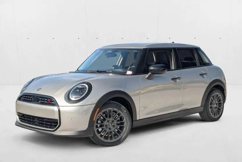 2025 Mini Cooper 4 Door Hardtop S photo 1