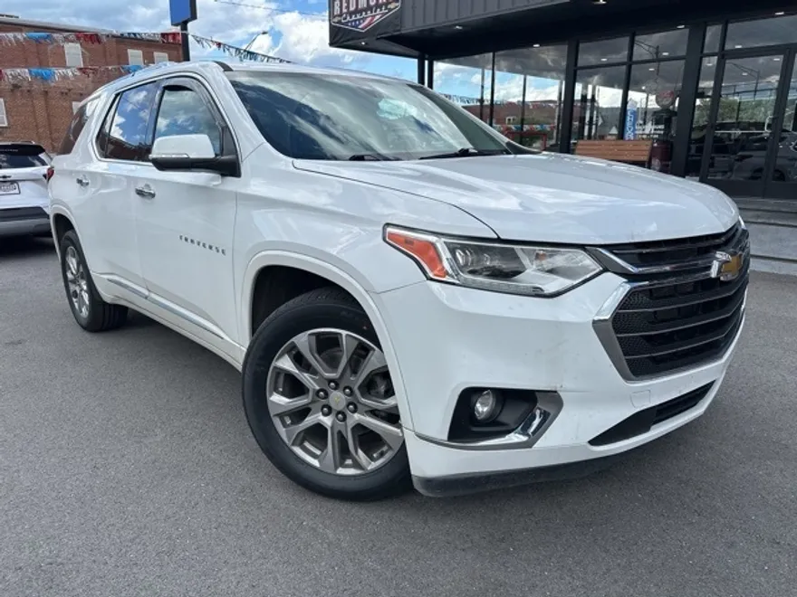 2021 Chevrolet Traverse Premier photo 1